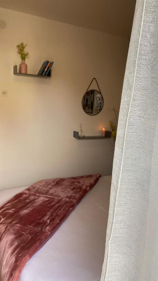 Guest House Tonica Krk Town Esterno foto