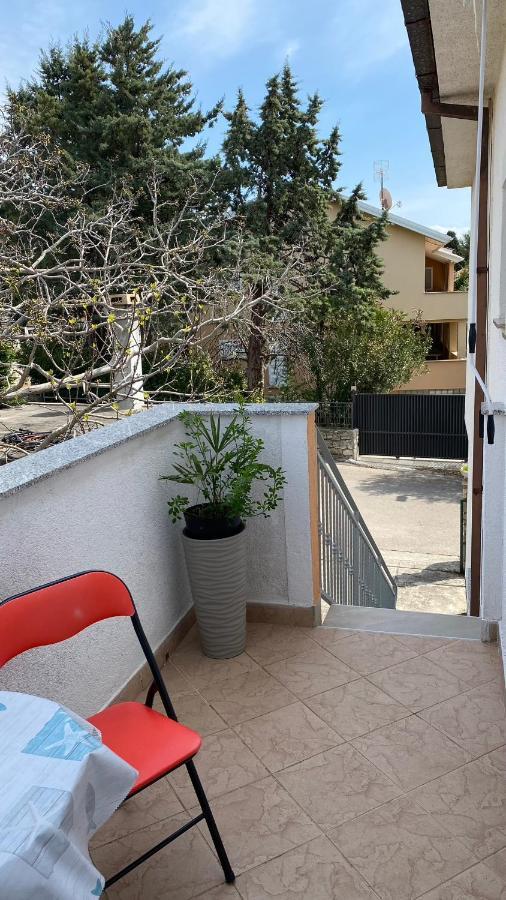 Guest House Tonica Krk Town Esterno foto