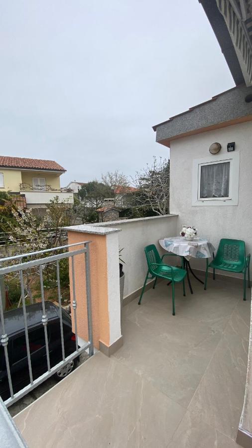 Guest House Tonica Krk Town Esterno foto