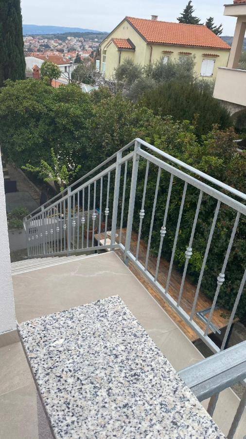 Guest House Tonica Krk Town Esterno foto