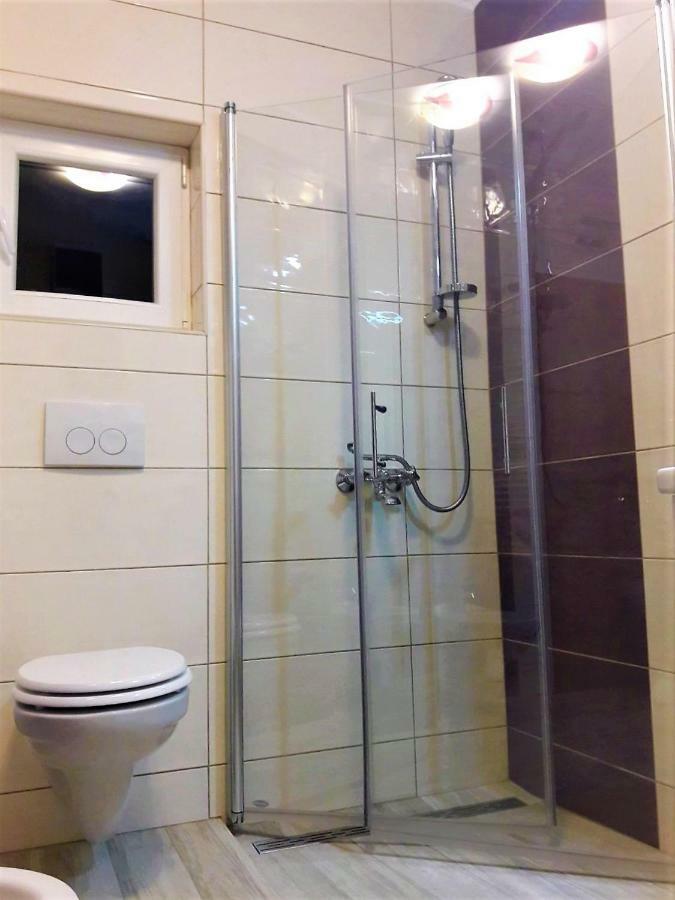 Guest House Tonica Krk Town Esterno foto